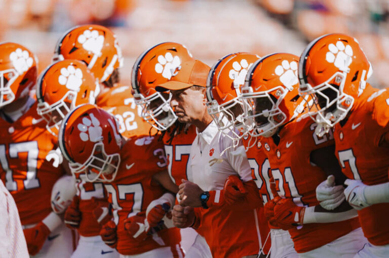 CFB Week 3 Preview: #12 Clemson-GT, #6 Georgia-#15 UT, #18 USF-#5 Miami, More